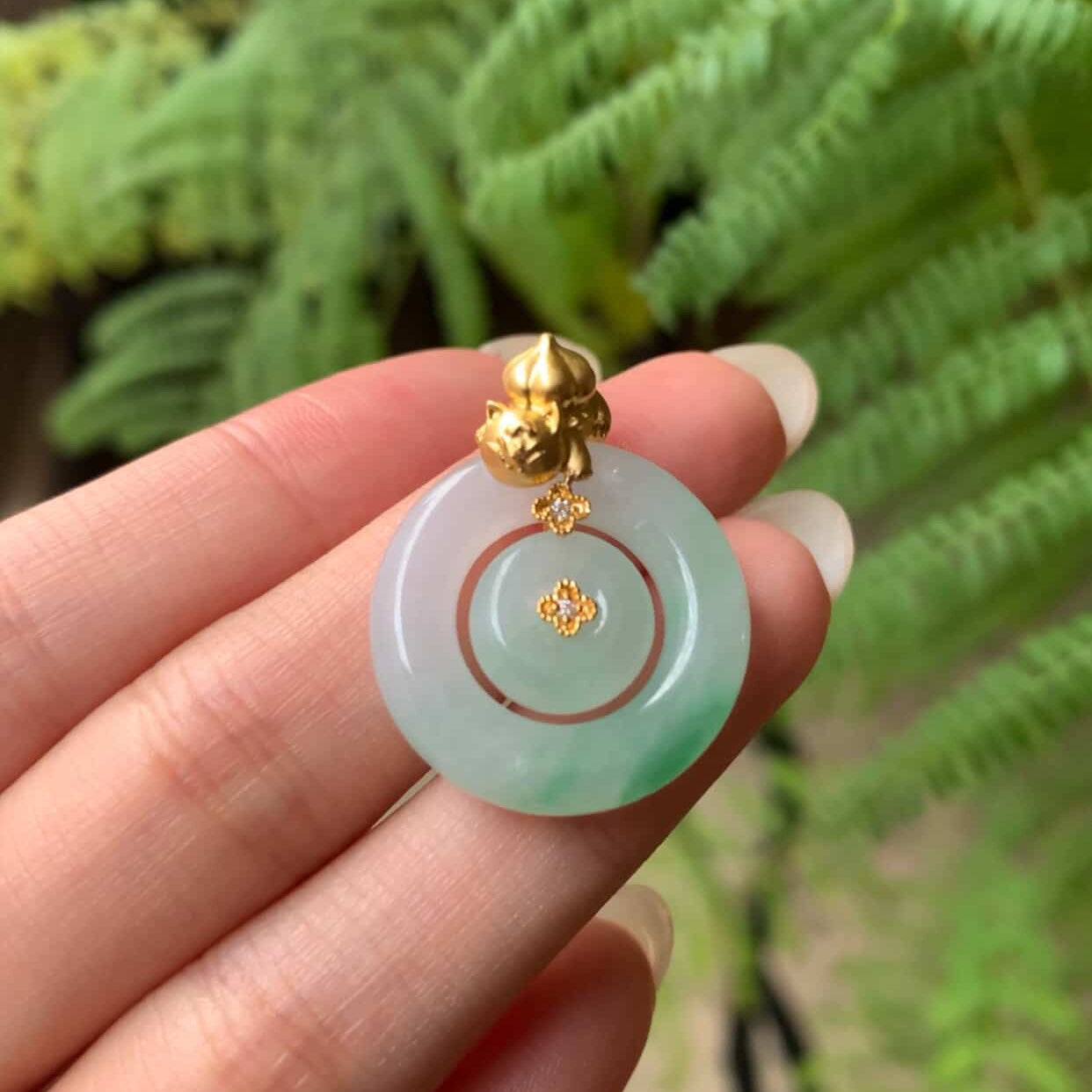 18K Yellow Gold Natural Green Jadeite Jade Double KouKou Pendant Bulbasaur Bail