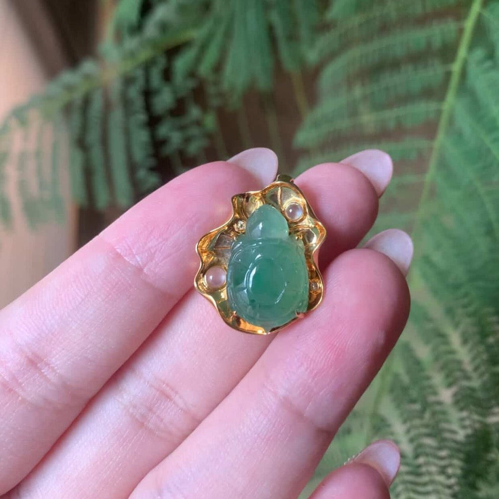 "Live" 18K Yellow Gold Custom Turtle Pendant Lotus Leaf Gold Setting