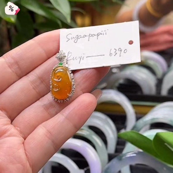 "Live" 18kw Gold Natural Icy Honey Yellow Jadeite Jade Ruyi Pendant with Natural Diamonds