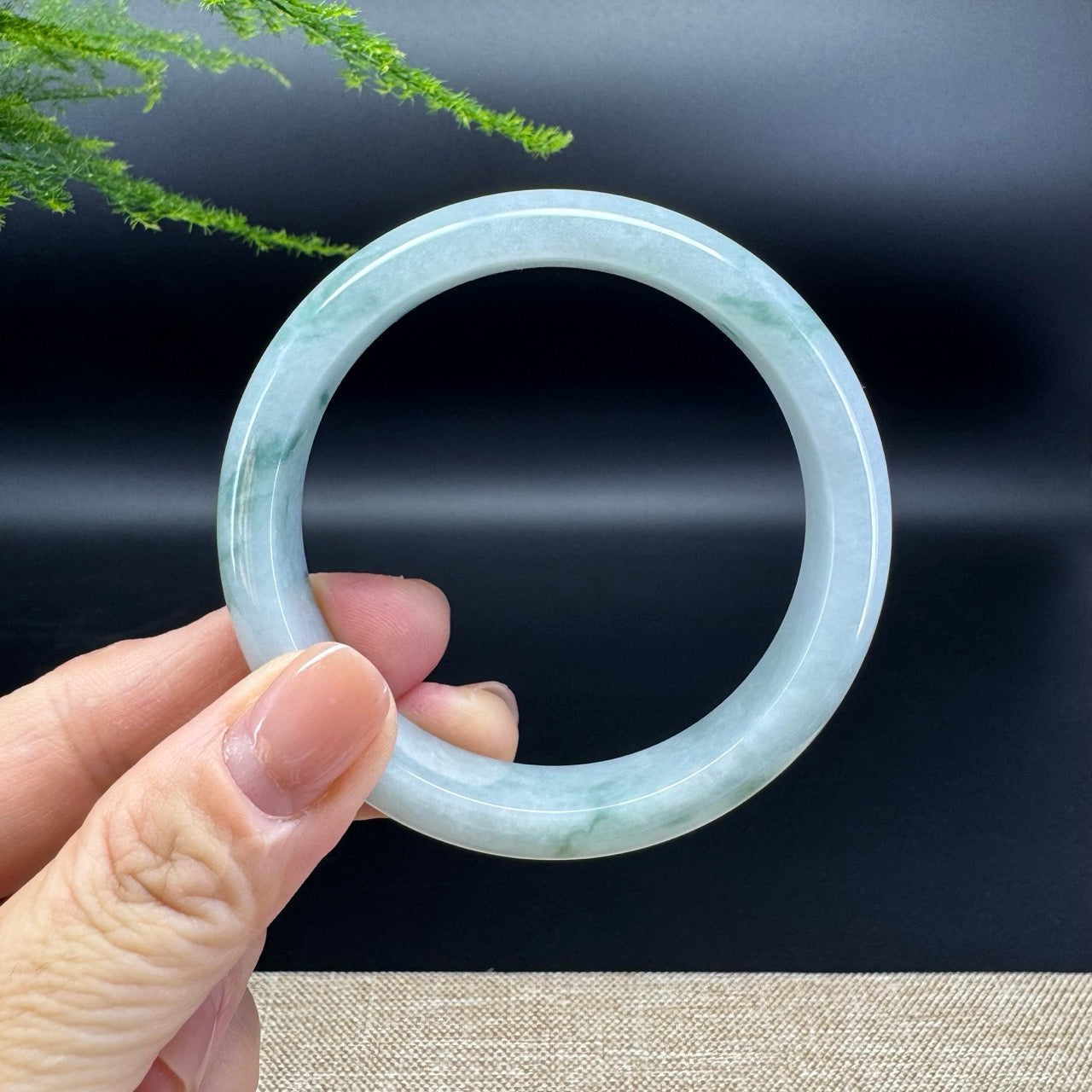 Genuine Burmese Green Jade Jadeite Bangle Bracelet ( 56.7mm )
