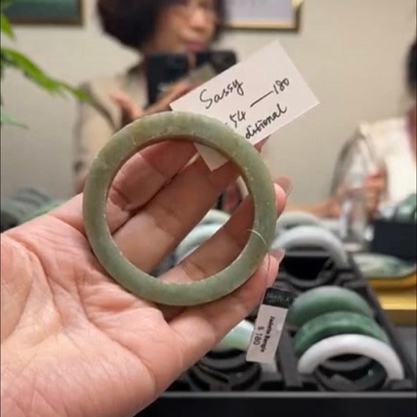 "Live" Natural Yellow Green Jadeite Jade Bangle(04/11/26)