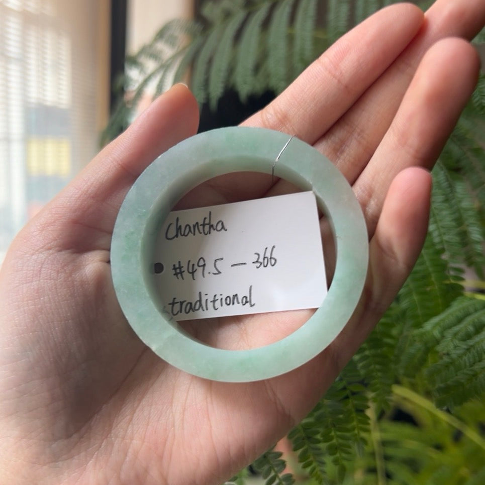 "Live" Natural Green Jadeite Jade Traditional Bangle(04/17/26)