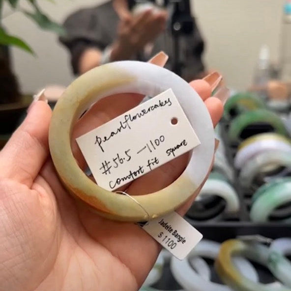 "Live" Natural Yellow Green Jadeite Jade Comforfit Bangle (05/08/26)