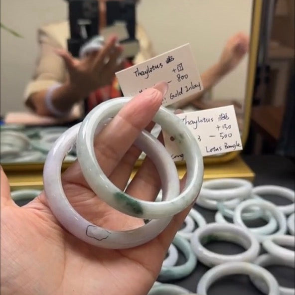 "Live" Natural White Green Flower Jadeite Jade Bangle(05/17/26)