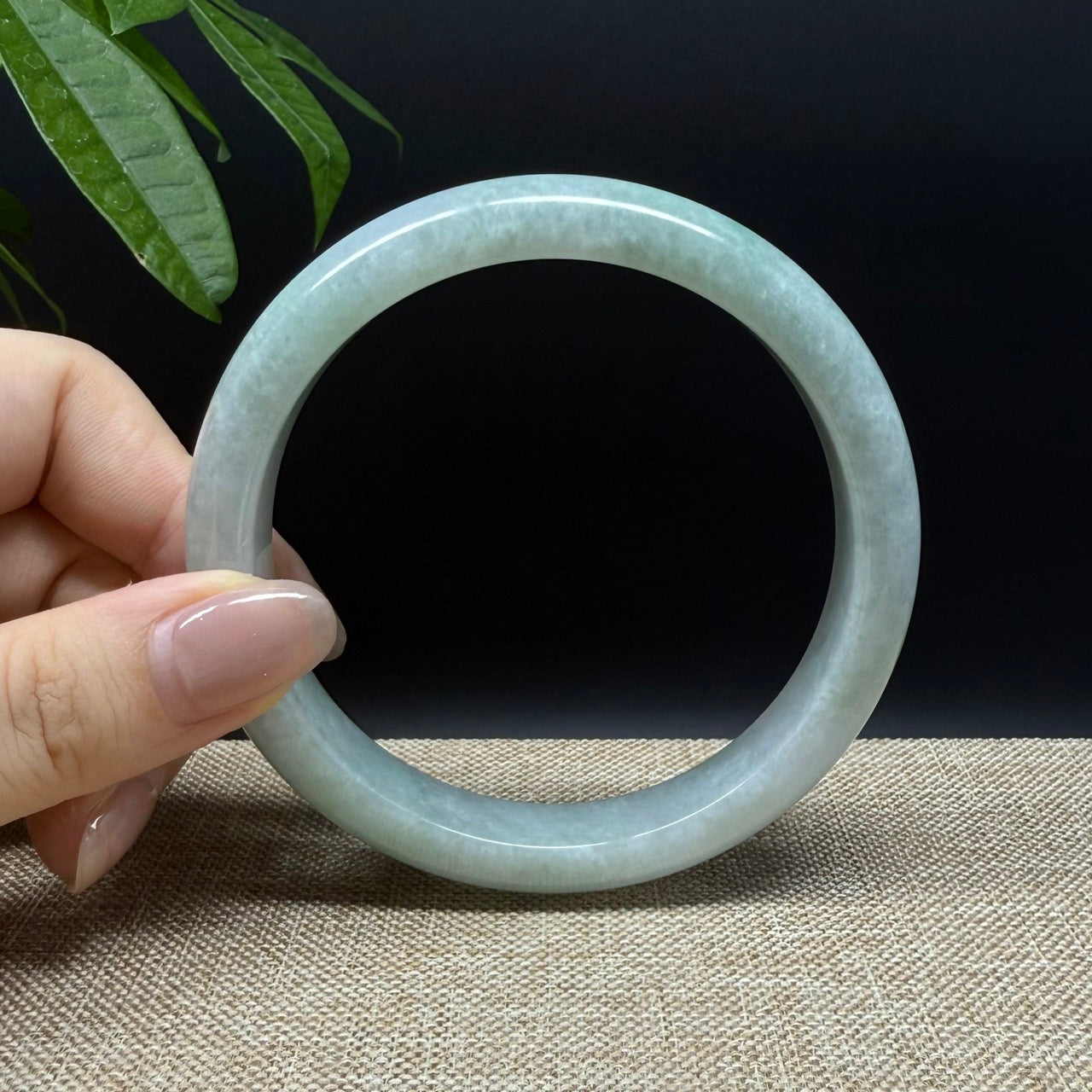 Genuine Burmese Green Jade Jadeite Bangle Bracelet ( 66.1mm )
