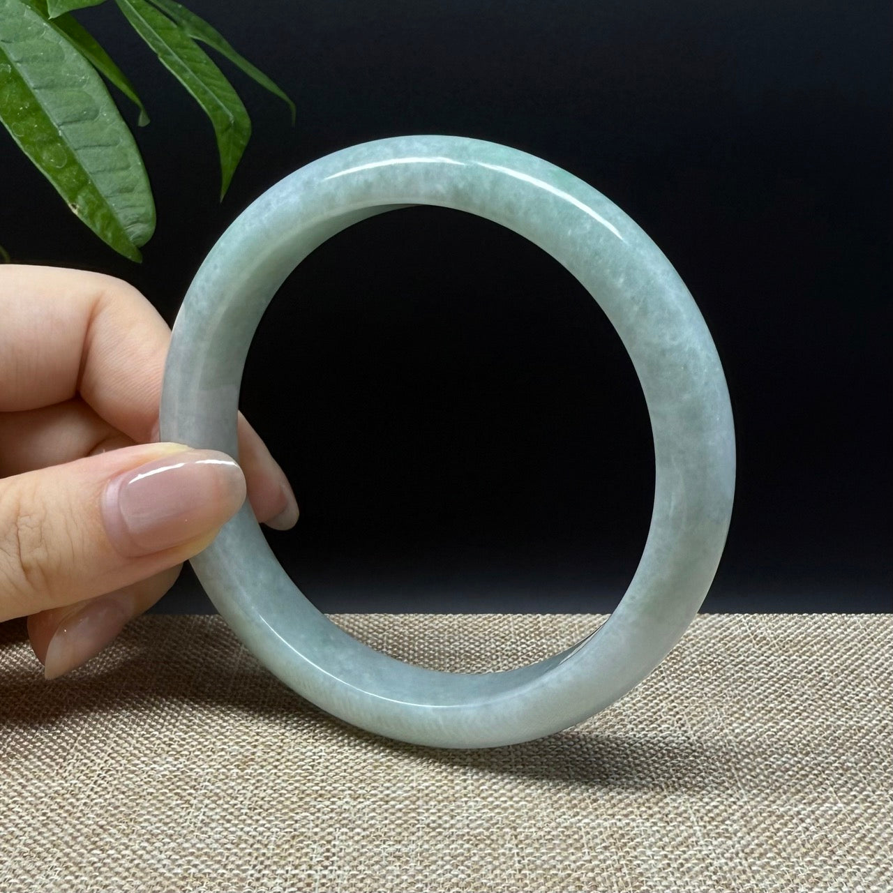 Genuine Burmese Green Jade Jadeite Bangle Bracelet ( 66.1mm )