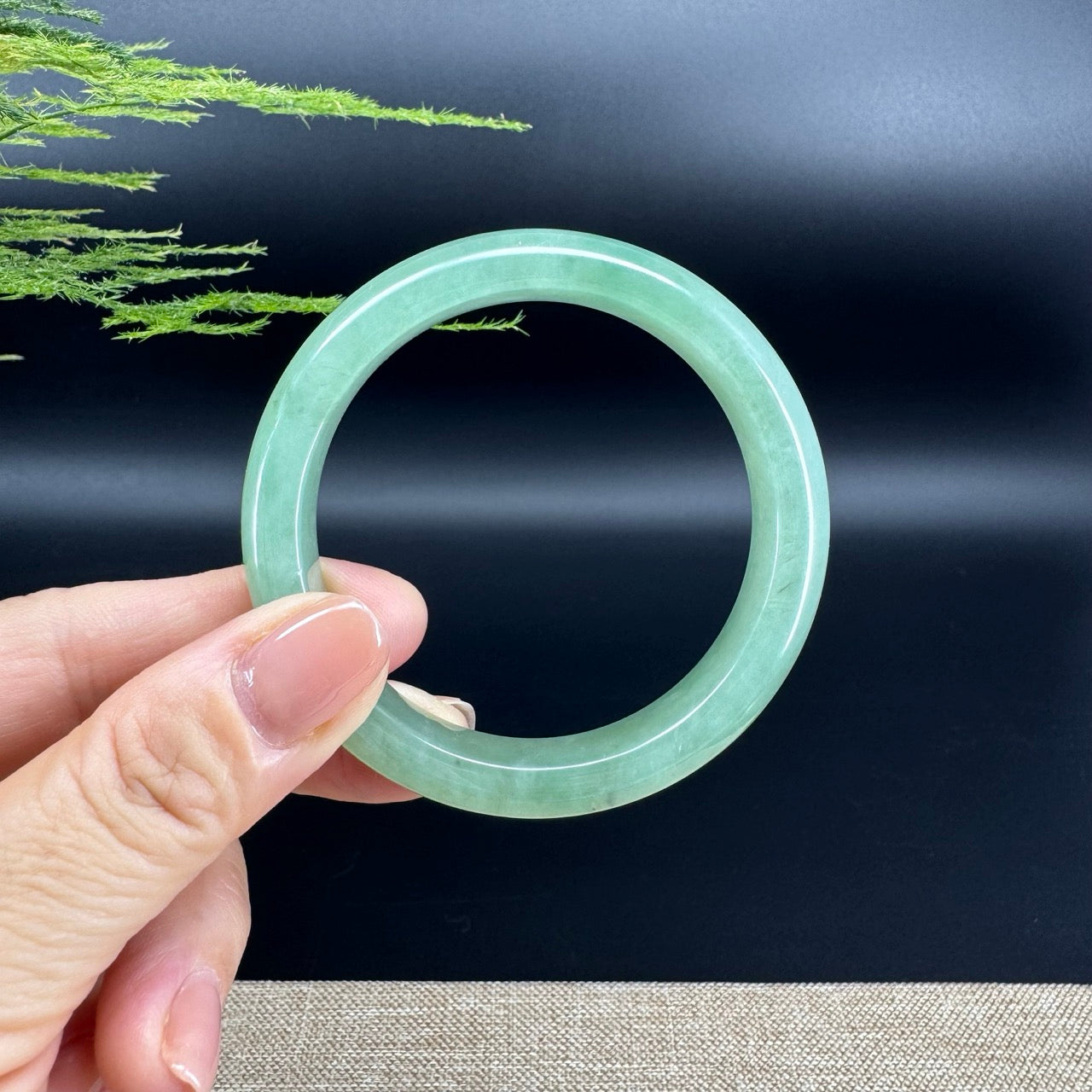 Genuine Burmese Green Jade Jadeite Bangle Bracelet ( 54.6mm )