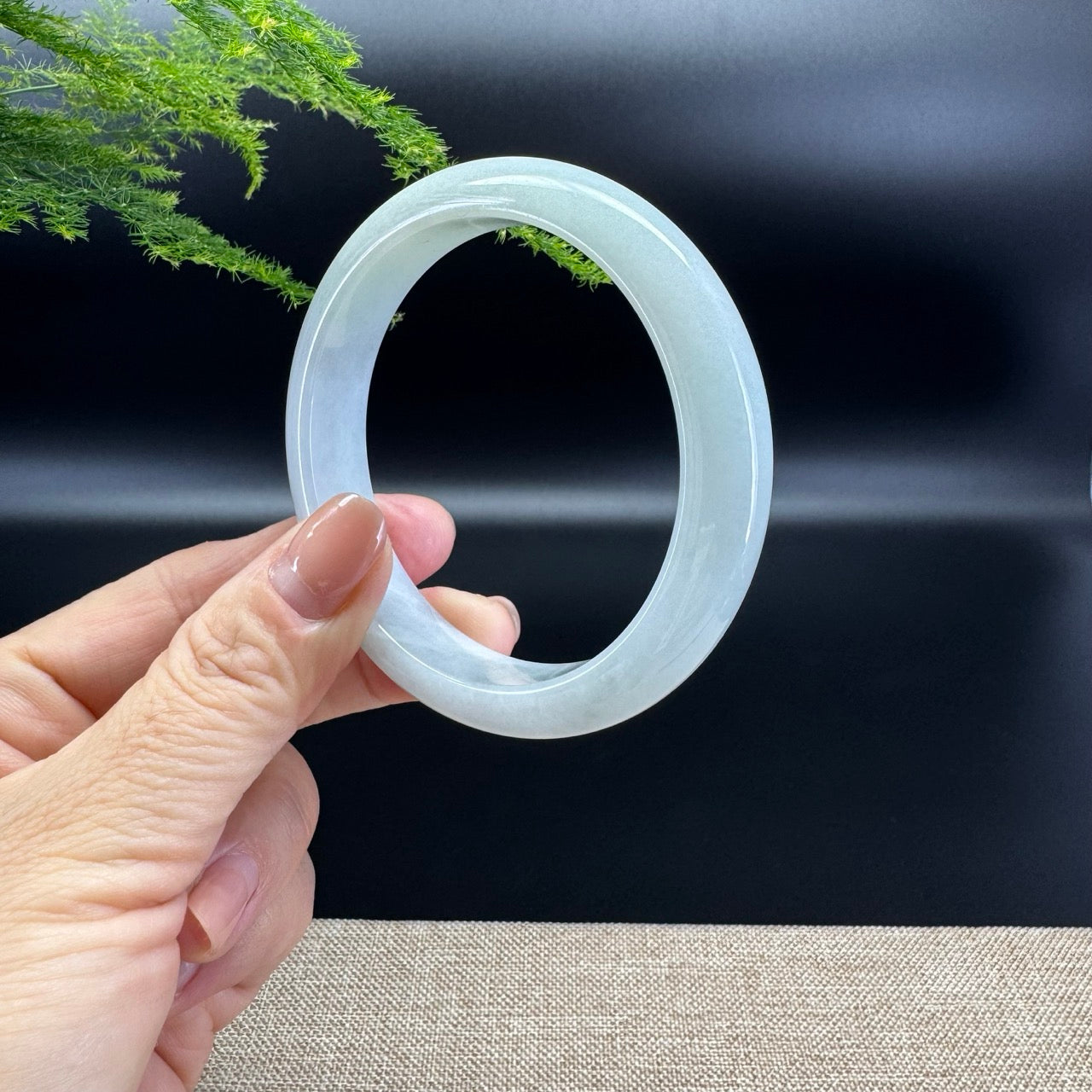 Genuine Burmese Green Jade Jadeite Bangle Bracelet ( 58.8mm )