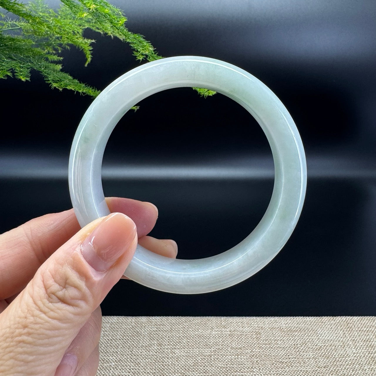 Genuine Burmese Green Jade Jadeite Bangle Bracelet ( 58.6mm )