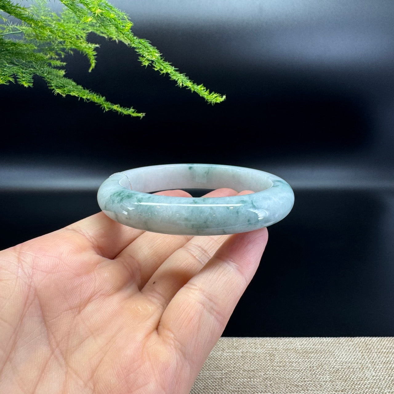 Genuine Burmese Green Jade Jadeite Bangle Bracelet ( 58.5mm )