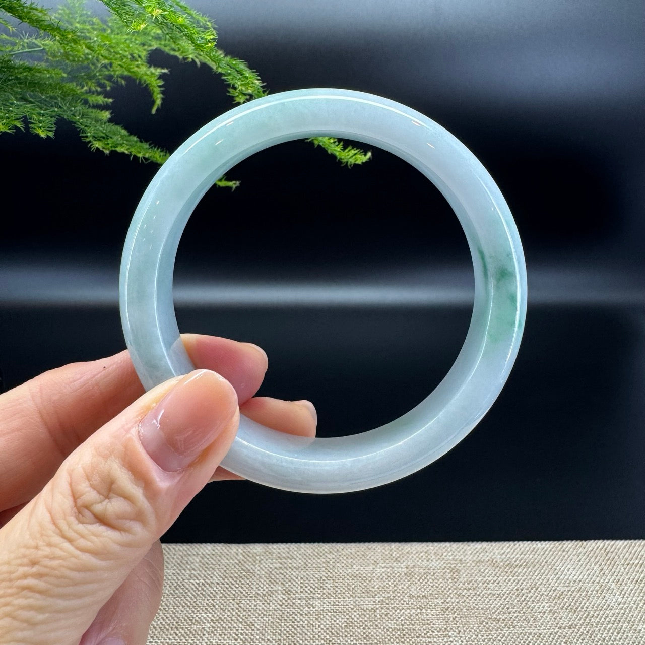 Genuine Burmese Green Jade Jadeite Bangle Bracelet ( 58.6mm )