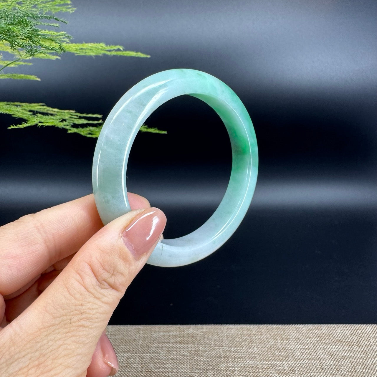 Genuine Burmese Bright Green Jade Jadeite Bangle Bracelet ( 58.4mm )