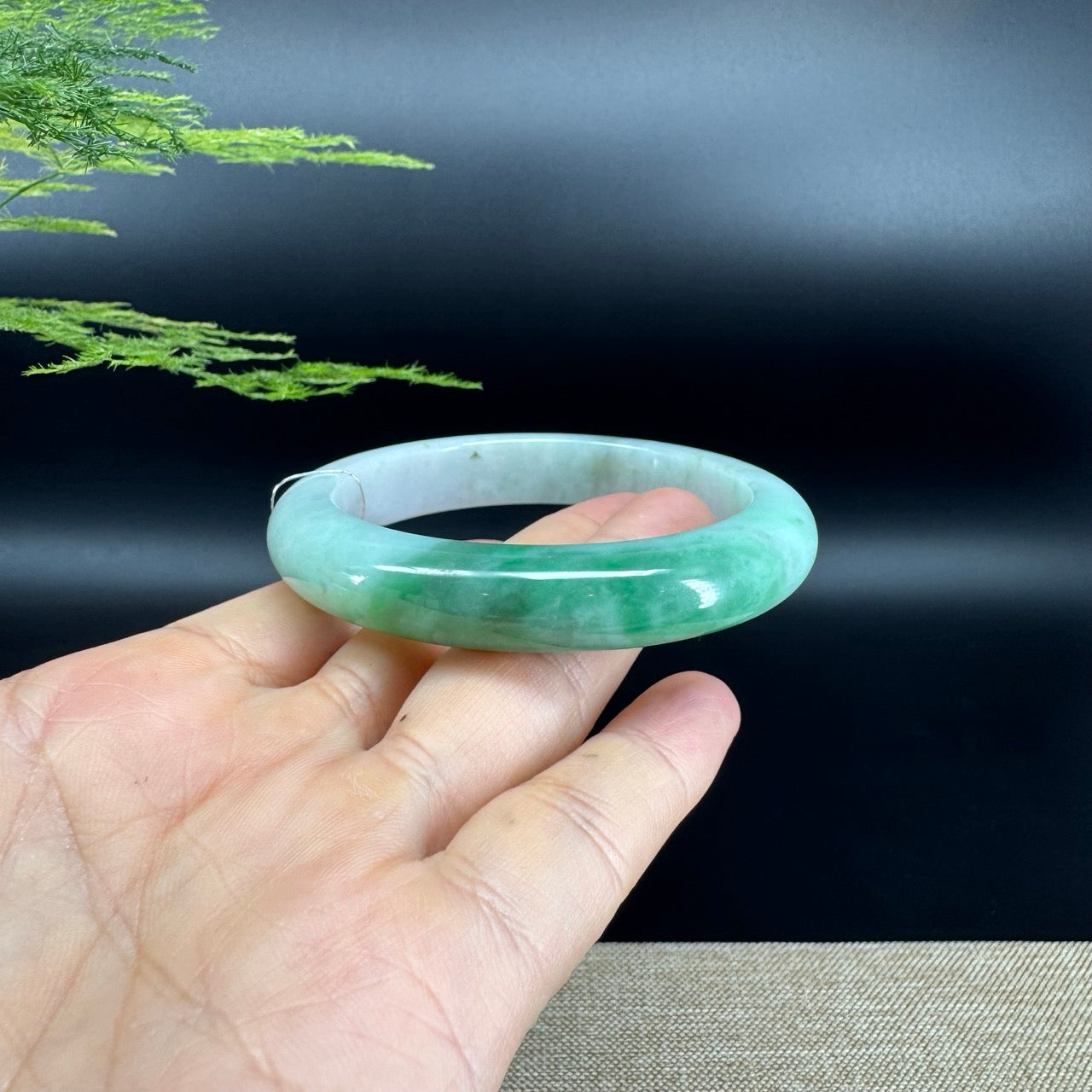 Genuine Burmese Bright Green Jade Jadeite Bangle Bracelet ( 58.4mm )