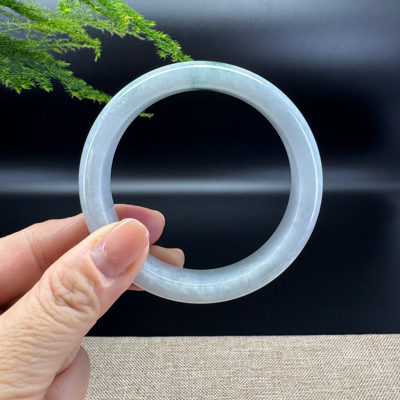 Genuine Burmese Green Jade Jadeite Bangle Bracelet ( 59.3mm )