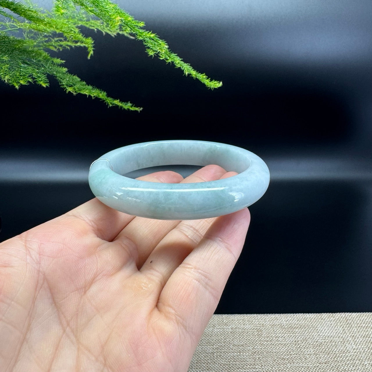 Genuine Burmese Green Jade Jadeite Bangle Bracelet ( 59.5mm )