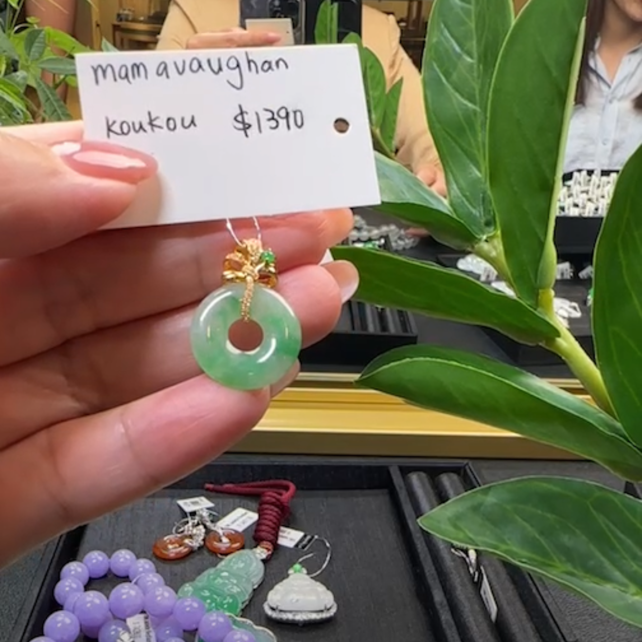 Live "Natural Green Jadeite Jade 18k Yellow Gold Koukou" (Live Pick) (08/09/25)