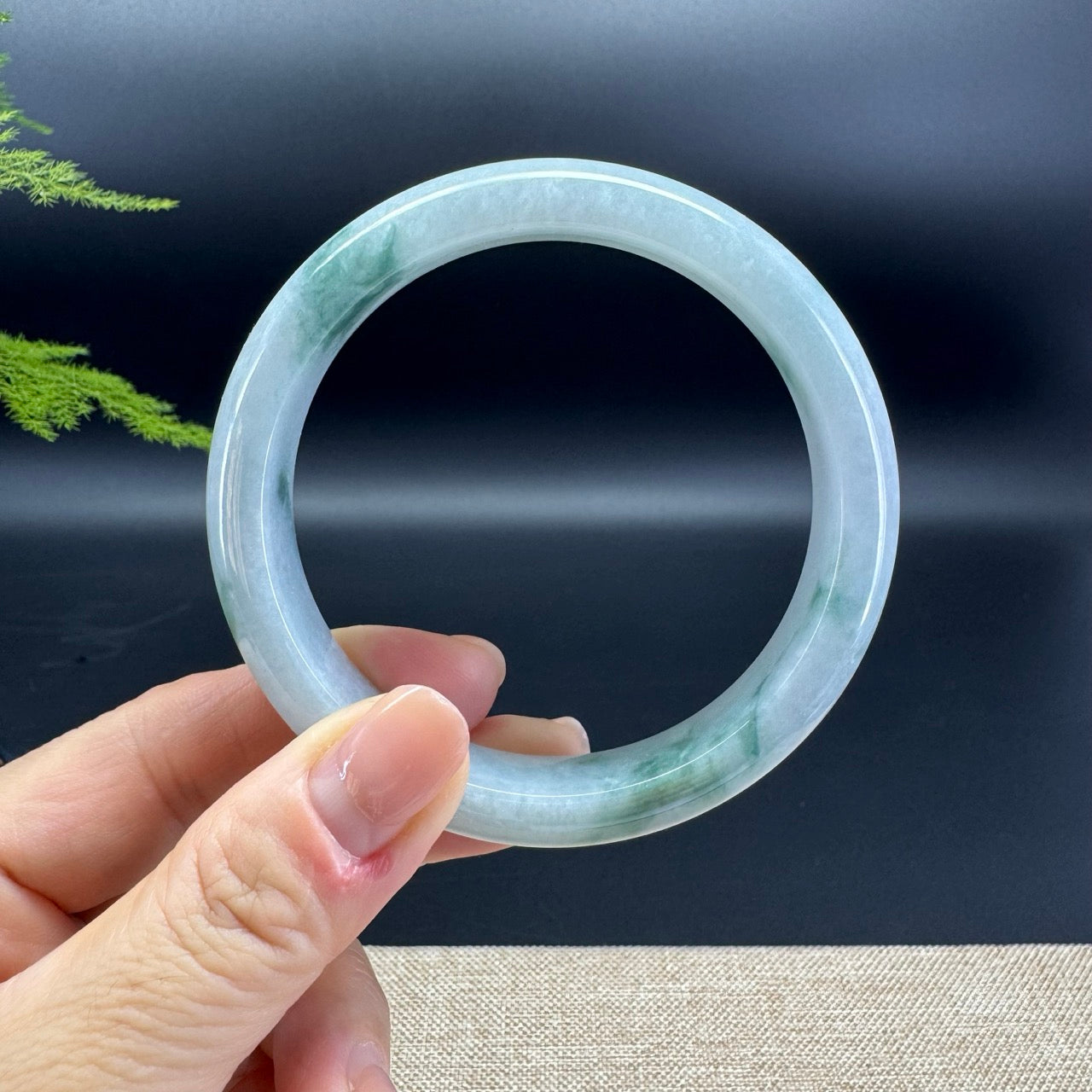 Genuine Burmese Green Jade Jadeite Bangle Bracelet ( 61.6mm )