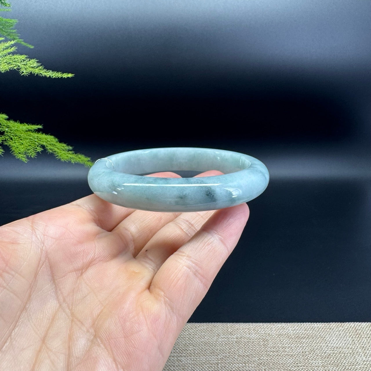 Genuine Burmese Green Jade Jadeite Bangle Bracelet ( 61.4mm )