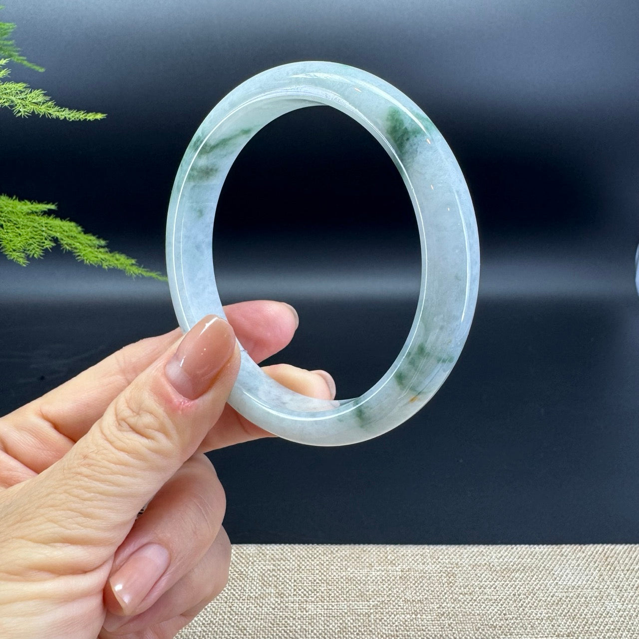 Genuine Burmese Green Jade Jadeite Bangle Bracelet ( 62.9mm )