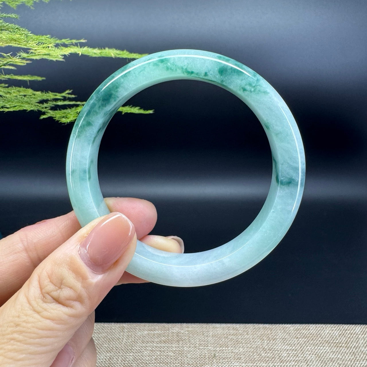 Genuine Burmese Green Jade Jadeite Bangle Bracelet ( 57.1mm )