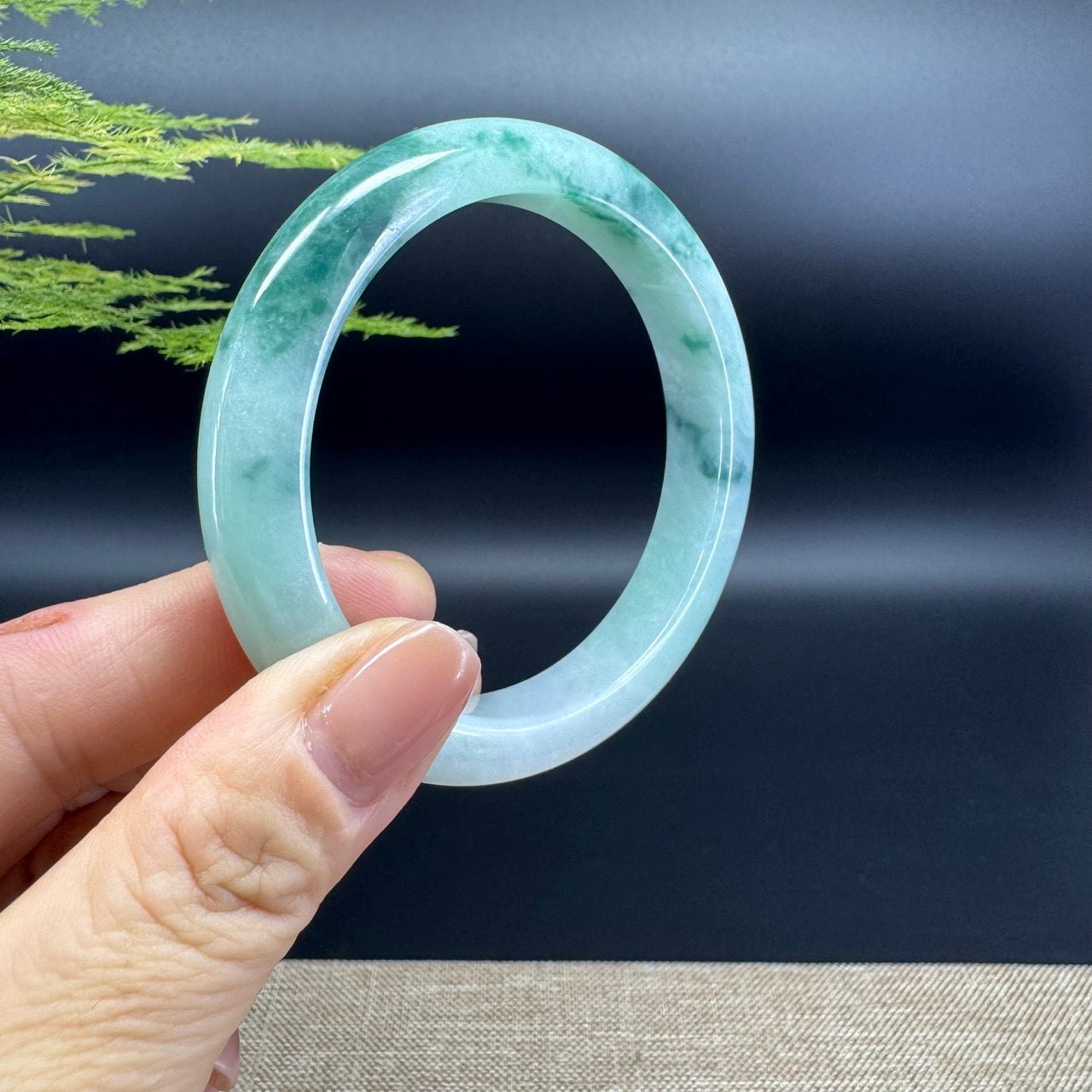 Genuine Burmese Green Jade Jadeite Bangle Bracelet ( 57.1mm )