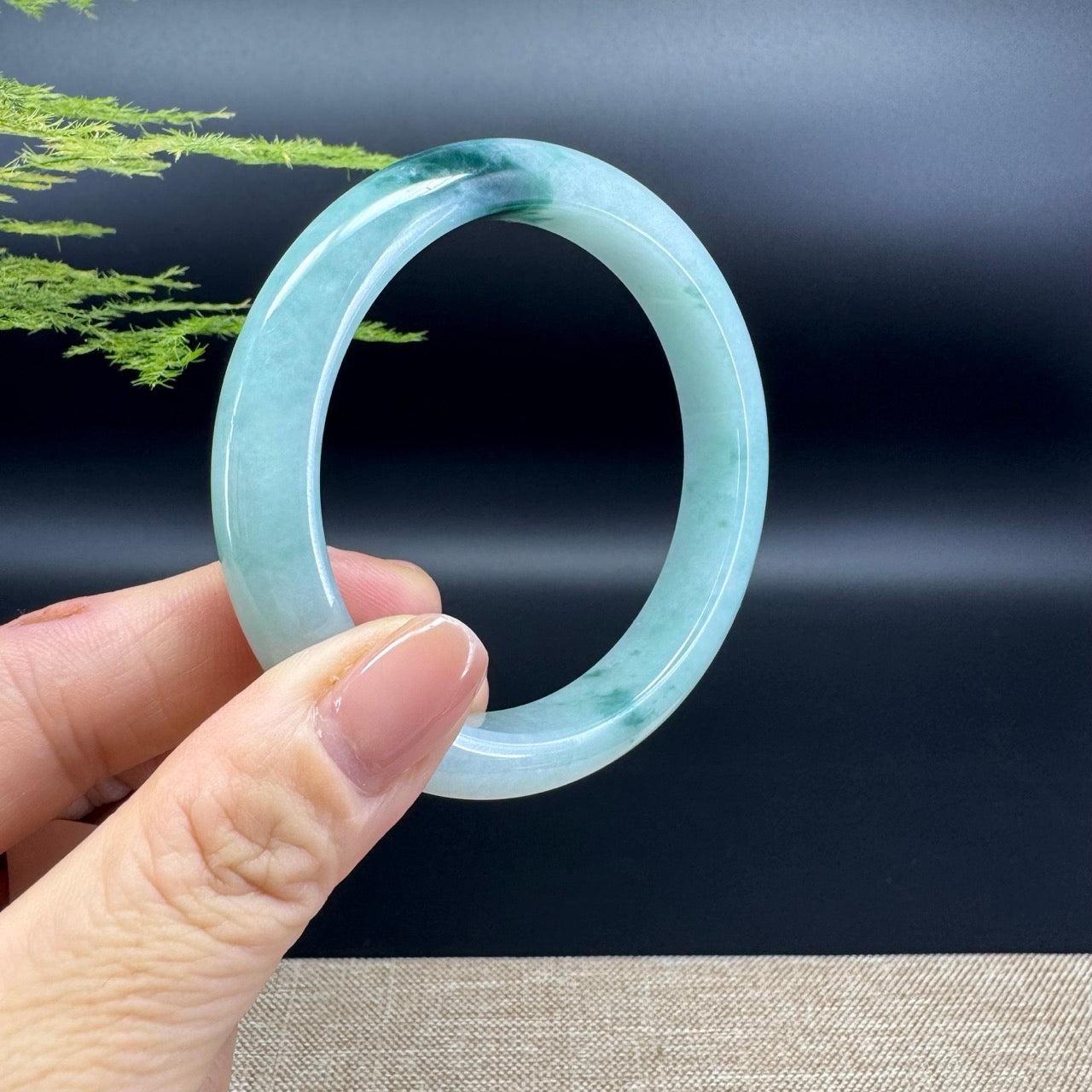 Genuine Burmese Light Oil Green Jade Jadeite Bangle Bracelet ( 59.1mm )
