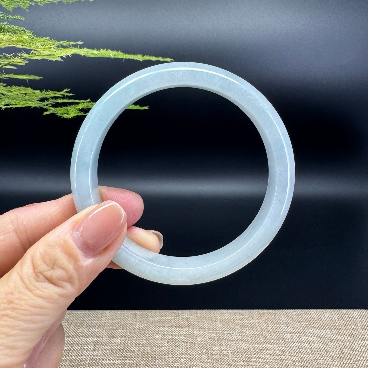 Genuine Burmese Green Jade Jadeite Bangle Bracelet ( 59.4mm )
