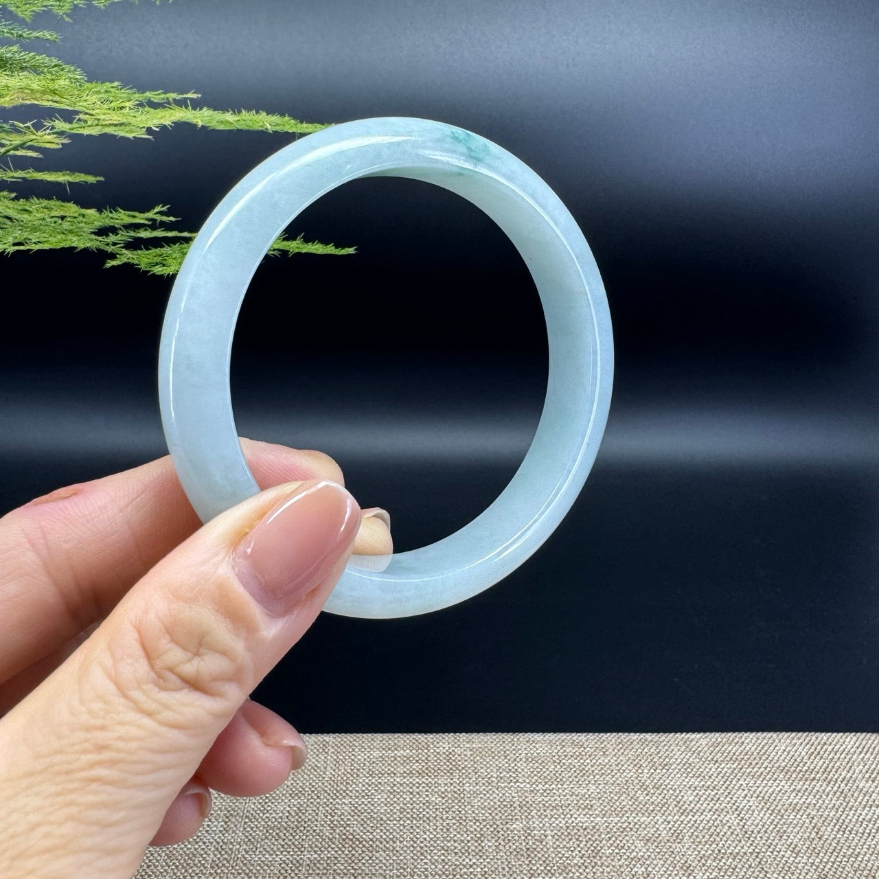 Genuine Burmese Green Jade Jadeite Bangle Bracelet ( 59.2mm )