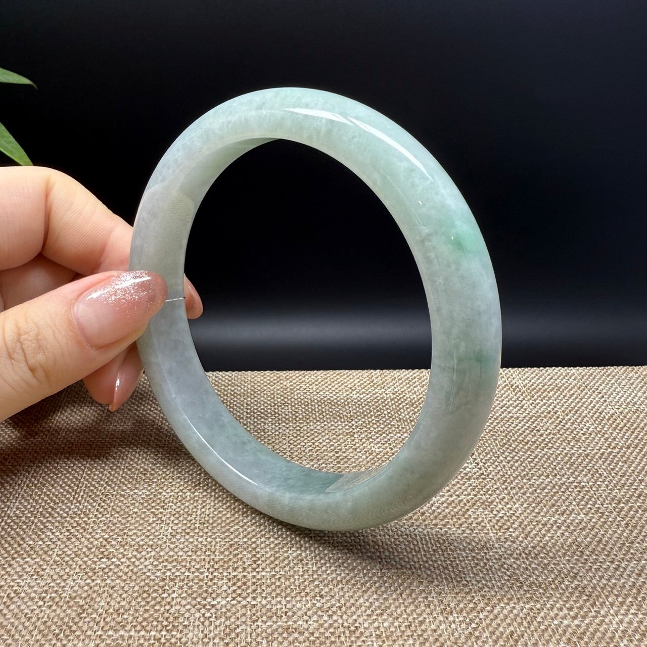 Genuine Burmese Green Jade Jadeite Bangle Bracelet ( 66.2mm )