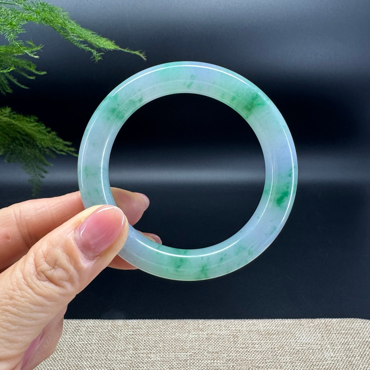 Genuine Burmese Icy Spicy Green Jade Jadeite Bangle Bracelet ( 52.9mm )