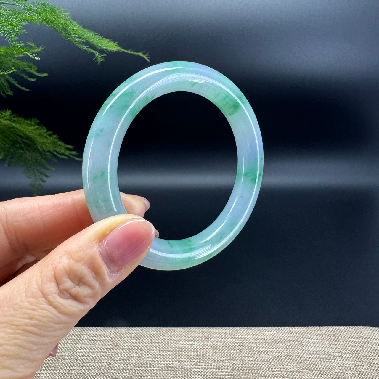 Genuine Burmese Icy Spicy Green Jade Jadeite Bangle Bracelet ( 52.9mm )