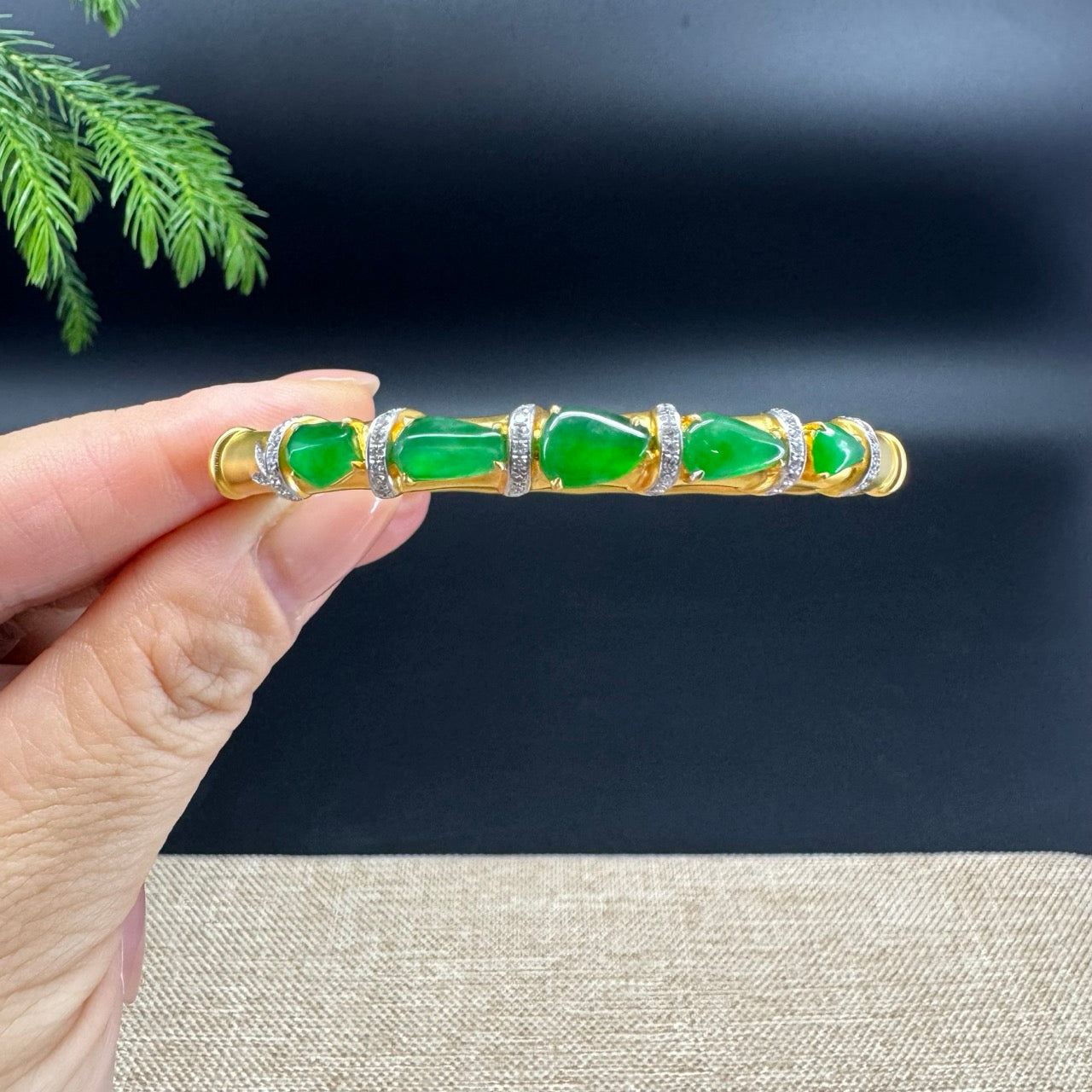RealJade Luxury 18K Yellow Gold Genuine Green Jadeite Jade Bamboo Bangle With Diamonds