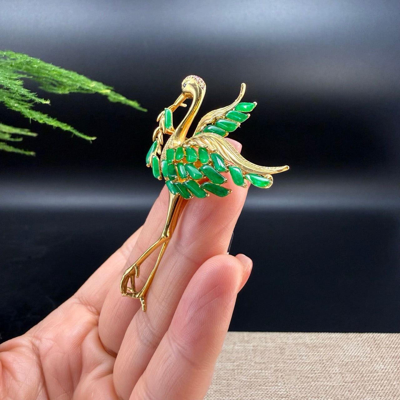RealJade 18K Yellow Gold Genuine Imperial Green Jadeite Jade Crane Brooch