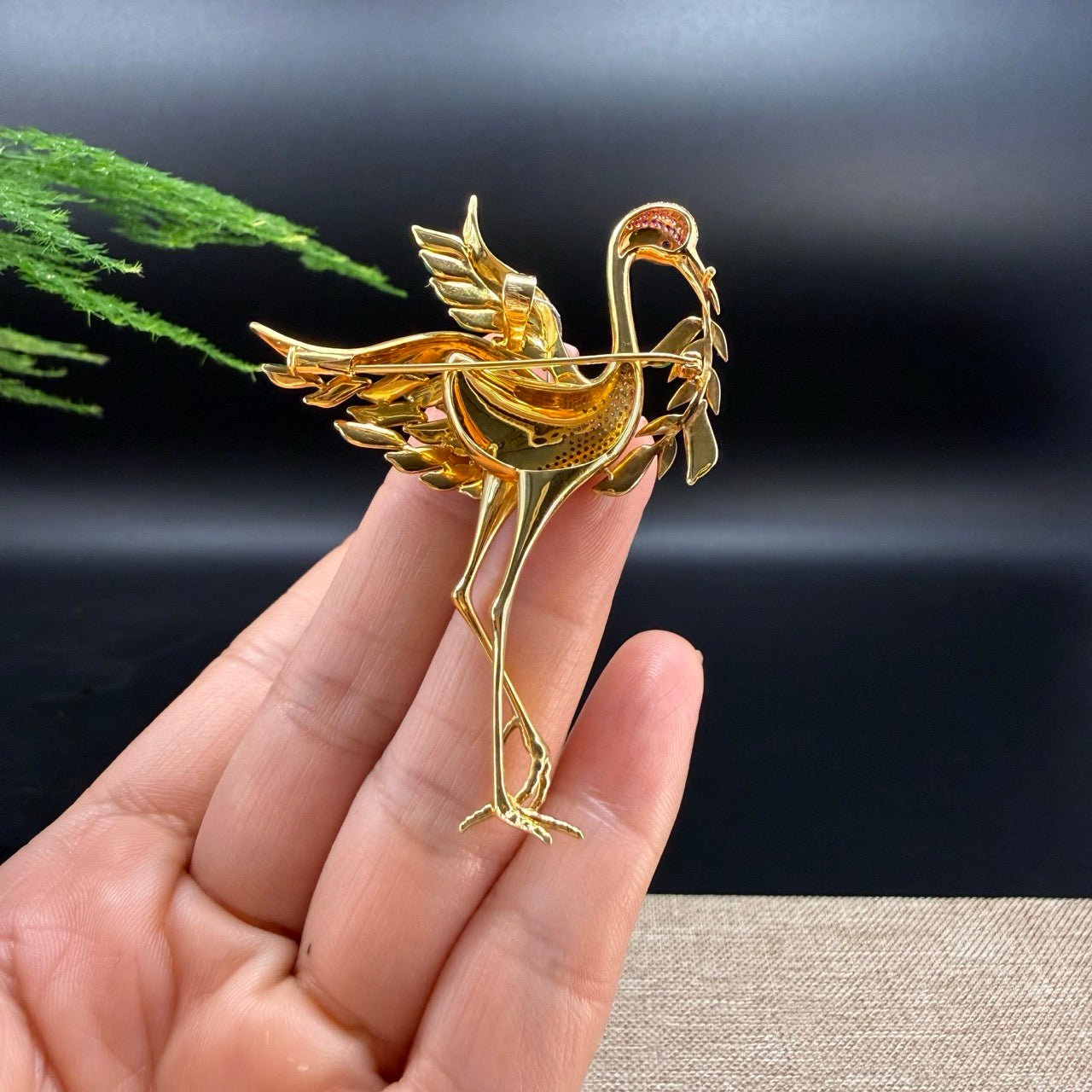 RealJade 18K Yellow Gold Genuine Imperial Green Jadeite Jade Crane Brooch