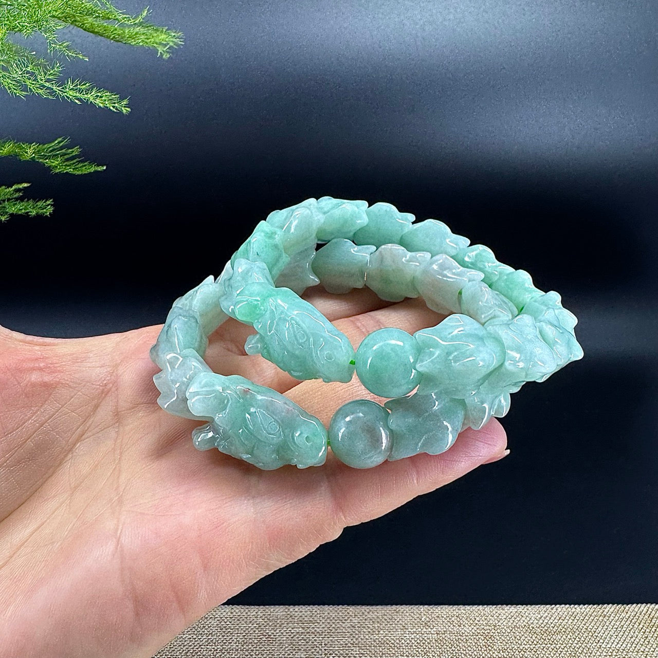 Natural Green Jadeite Jade Dragon Beads Bracelet (15mm)