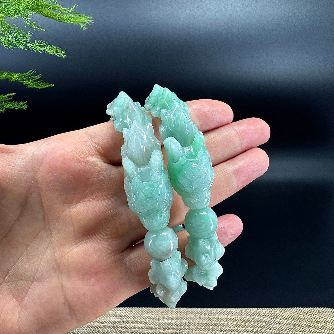 Natural Green Jadeite Jade Dragon Beads Bracelet (15mm)