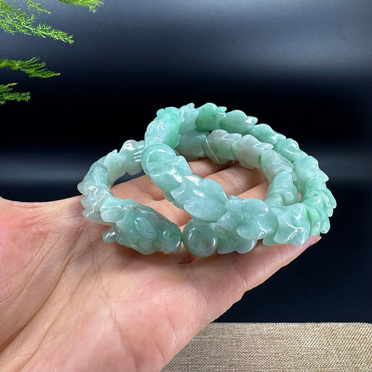 Natural Green Jadeite Jade Dragon Beads Bracelet (15mm)