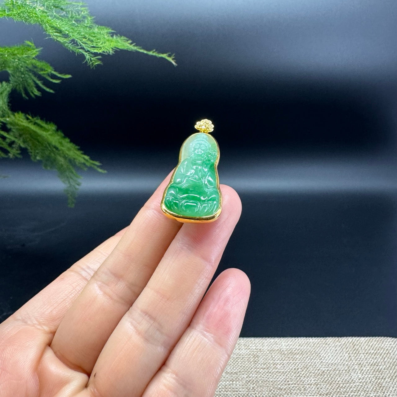 18K Yellow Gold Burmese Spicy Green Jadeite Jade Guanyin Pendant