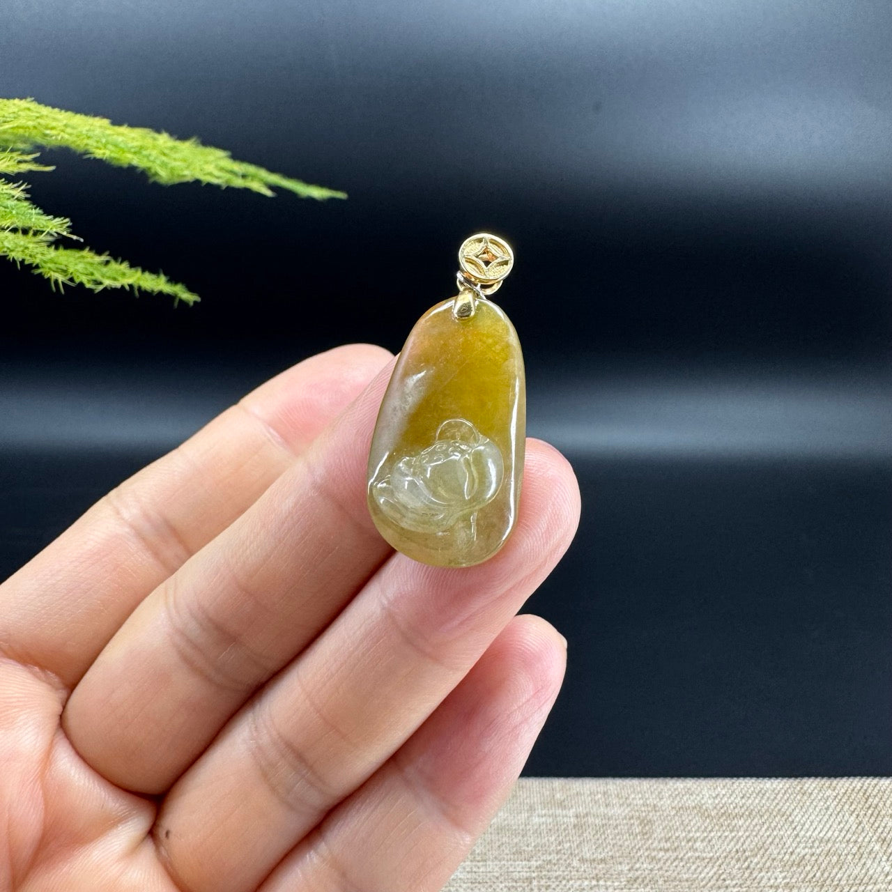 Natural 18K Yellow Gold Burmese Honey Yellow Jadeite Jade Lotus Flower Pendant
