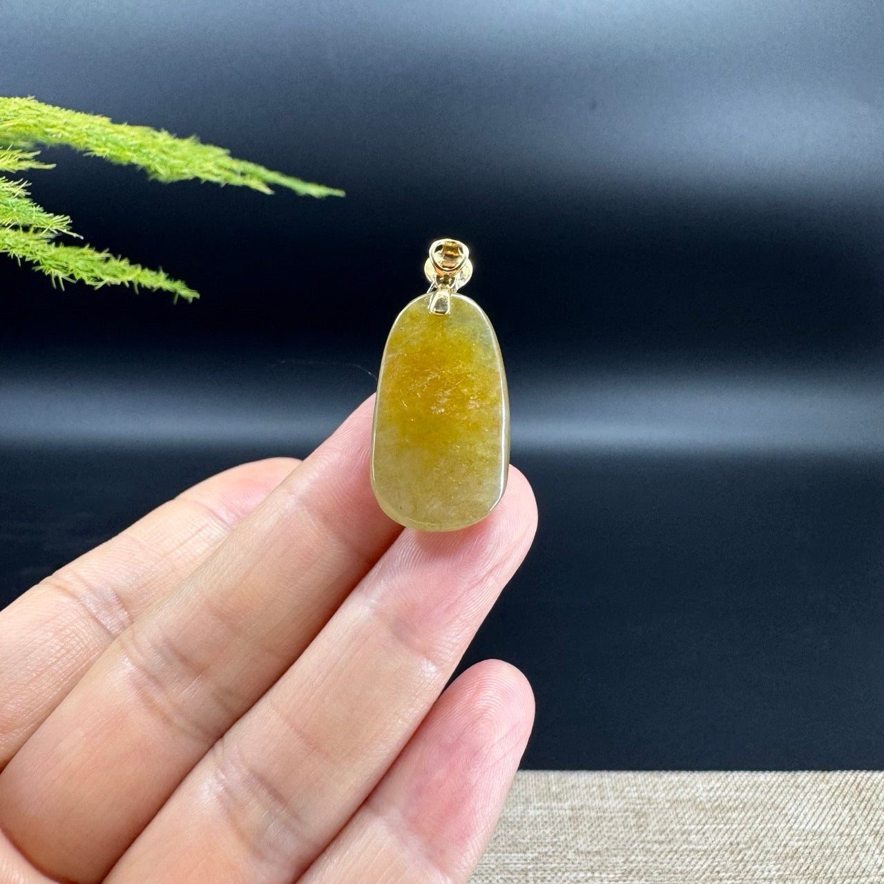 Natural 18K Yellow Gold Burmese Honey Yellow Jadeite Jade Lotus Flower Pendant