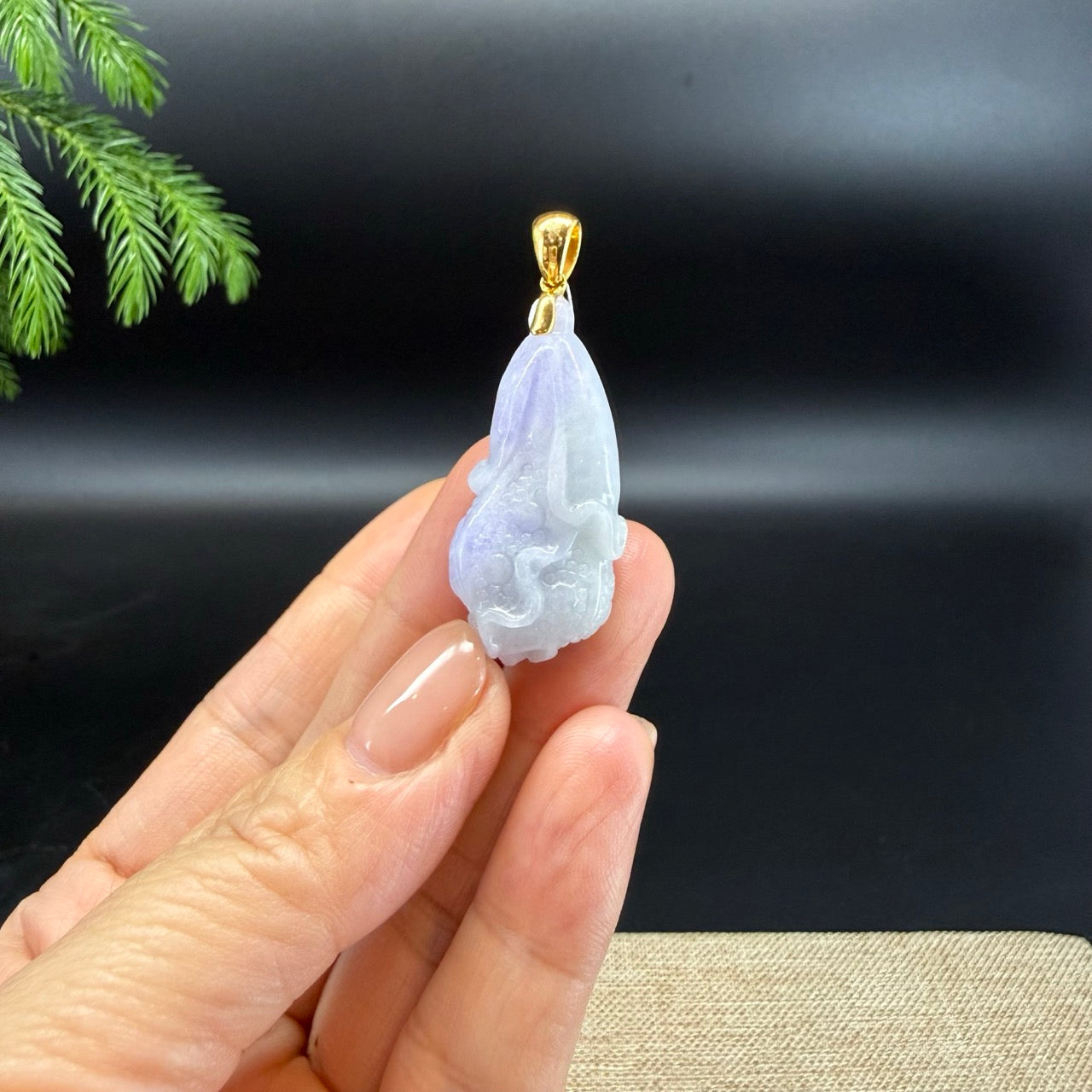 RealJade® Co. 18K Yellow Gold Genuine Light Lavender Jadeite Jade Cabbage Pendant Necklace