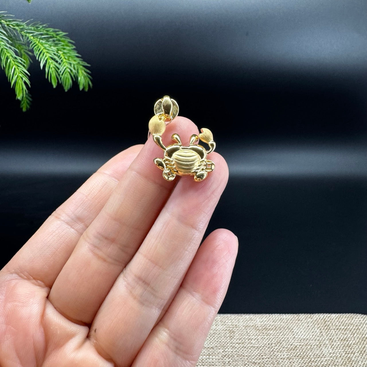 RealJade® Co. 18K Yellow Gold Genuine Honey Yellow Jadeite Jade Crab Necklace With Diamonds