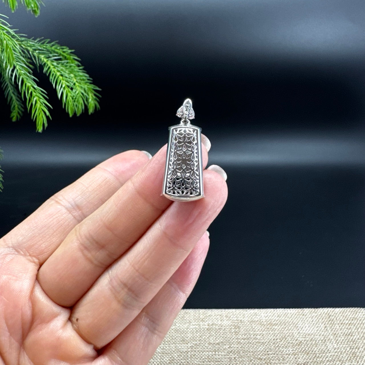 18K White Gold High-End Guatemalan Green Jadeite Jade "Ping An Wu Shi Pai" Necklace with Diamonds