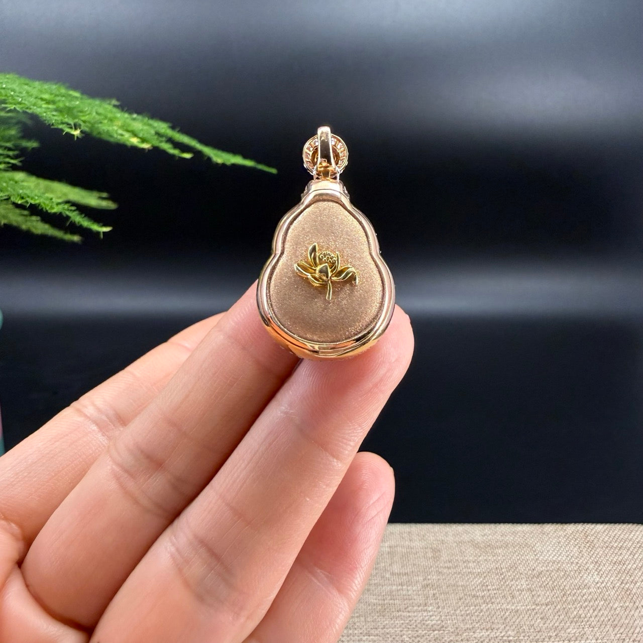 RealJade® Co. 18K Rose Gold Genuine Lavender Jadeite Jade Hu Lu Necklace