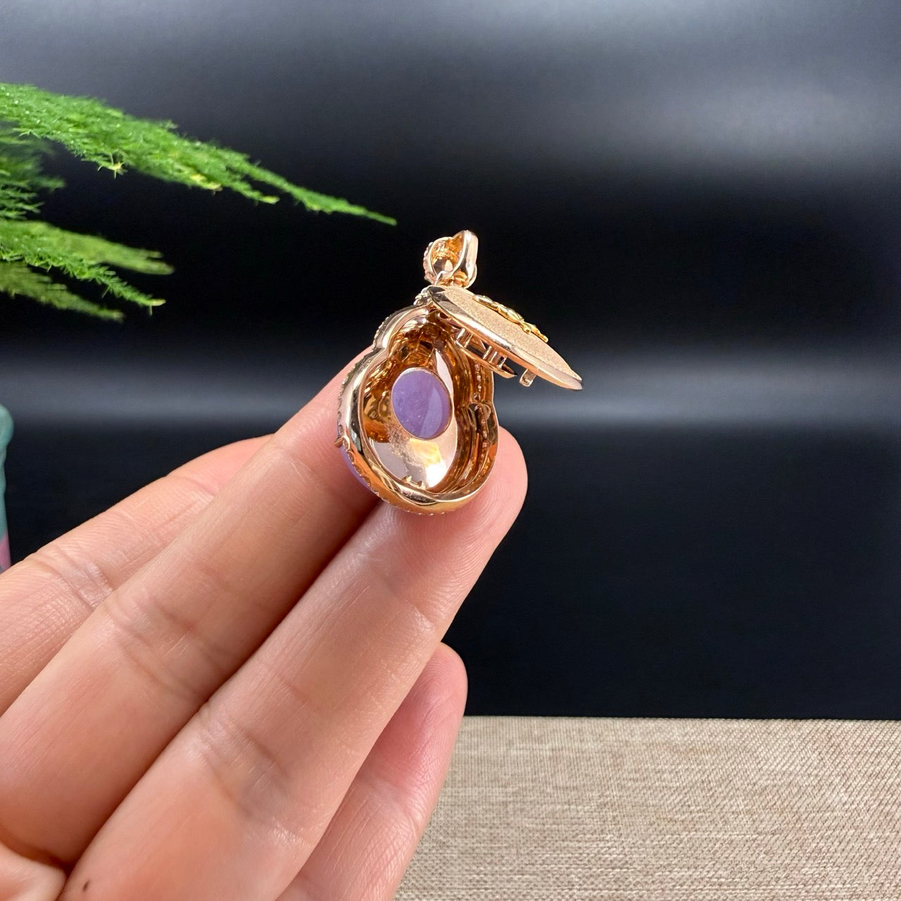 RealJade® Co. 18K Rose Gold Genuine Lavender Jadeite Jade Hu Lu Necklace