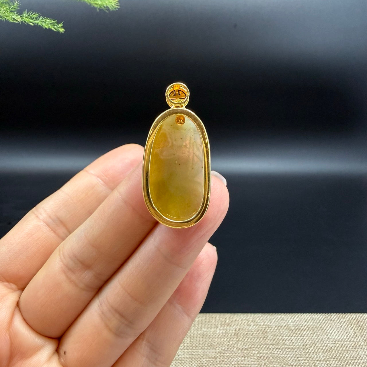 18K Yellow Gold Burmese Yellow Jadeite Jade Buddha Pendant