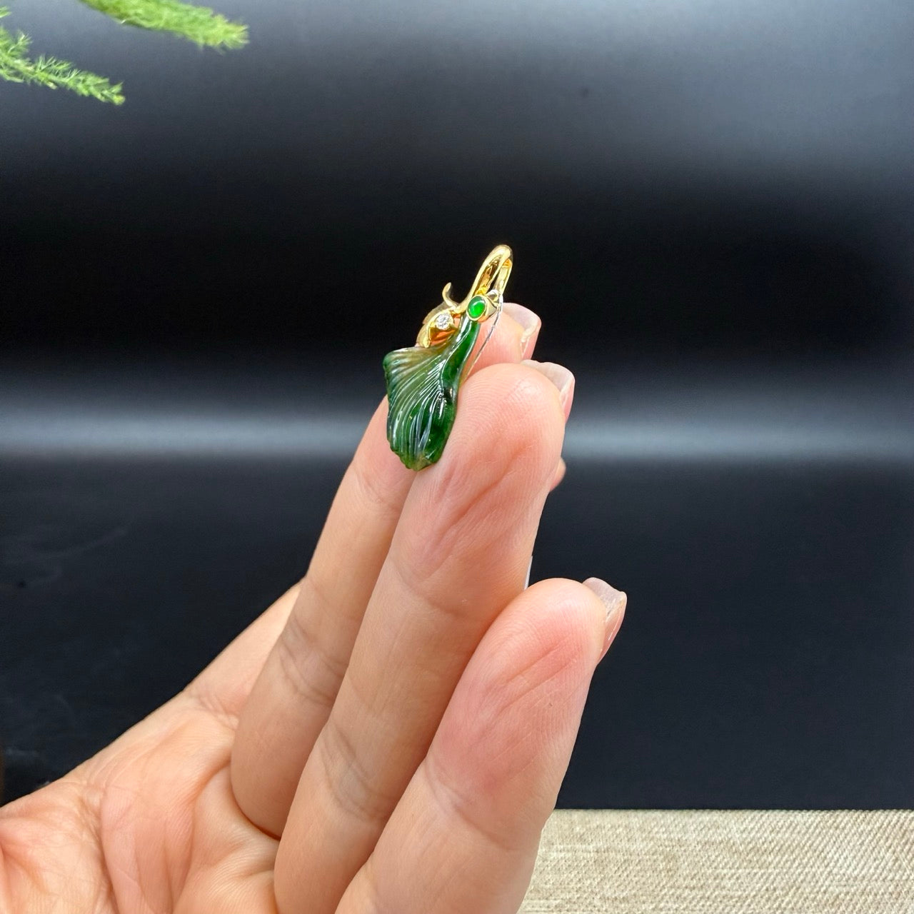 RealJade® "Ginkgo Leaf" 18K Yellow Gold Green Jadeite Jade Pendant Necklace