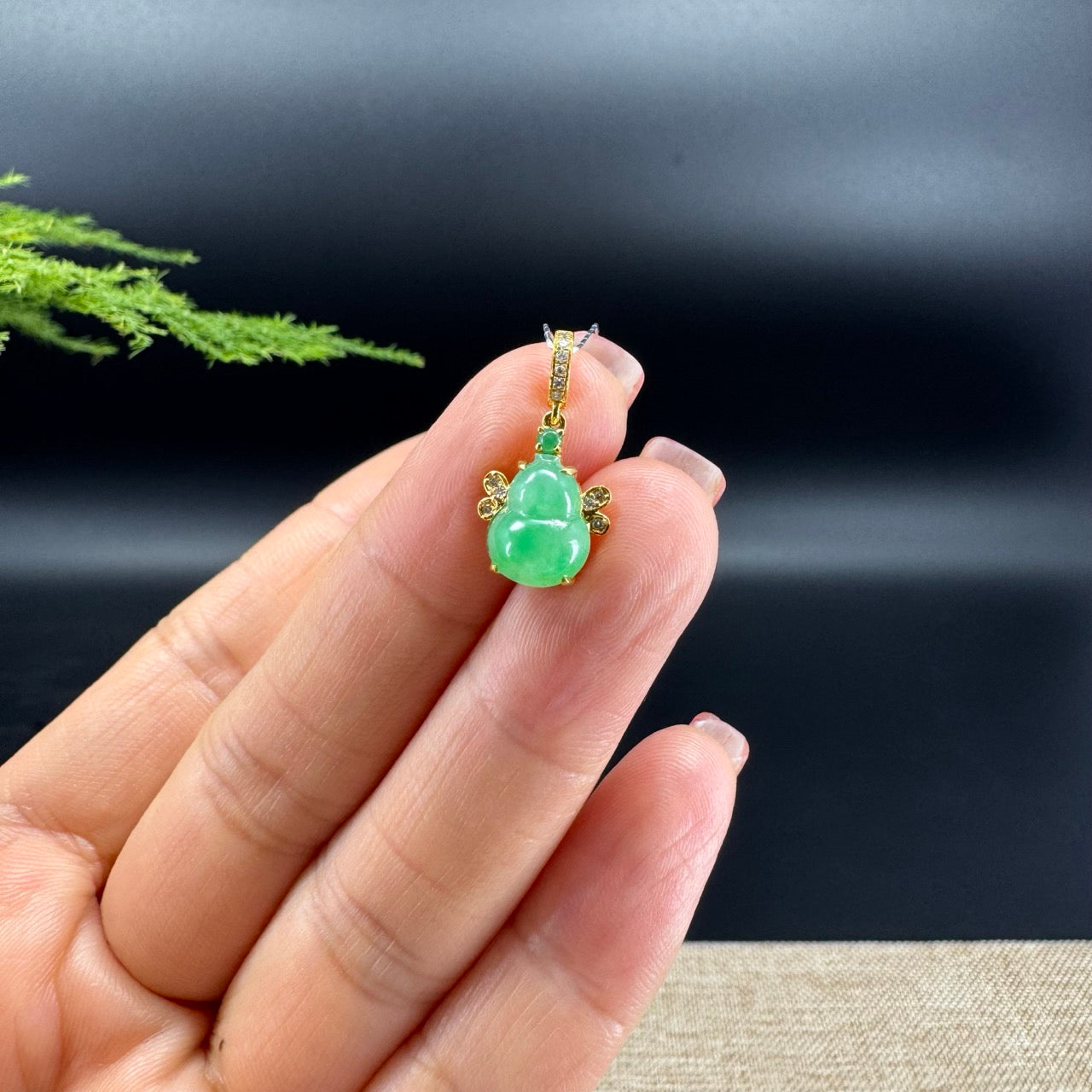 RealJade® Co. Genuine Green Jadeite Jade Mini Hulu Bee Necklace With 18K Yellow Gold