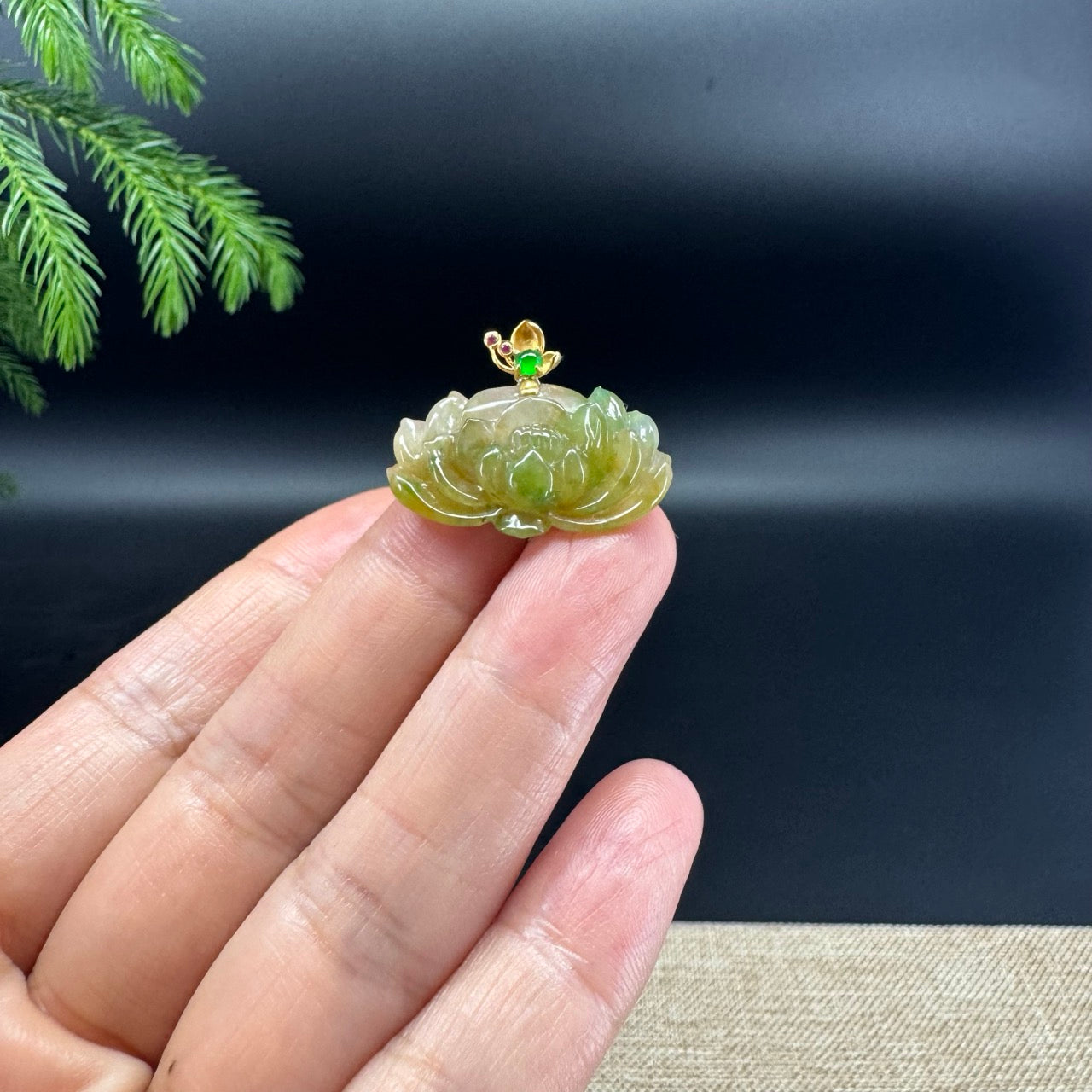 Natural 18K Yellow Gold Burmese Yellow Green Jadeite Jade Lotus Flower Pendant