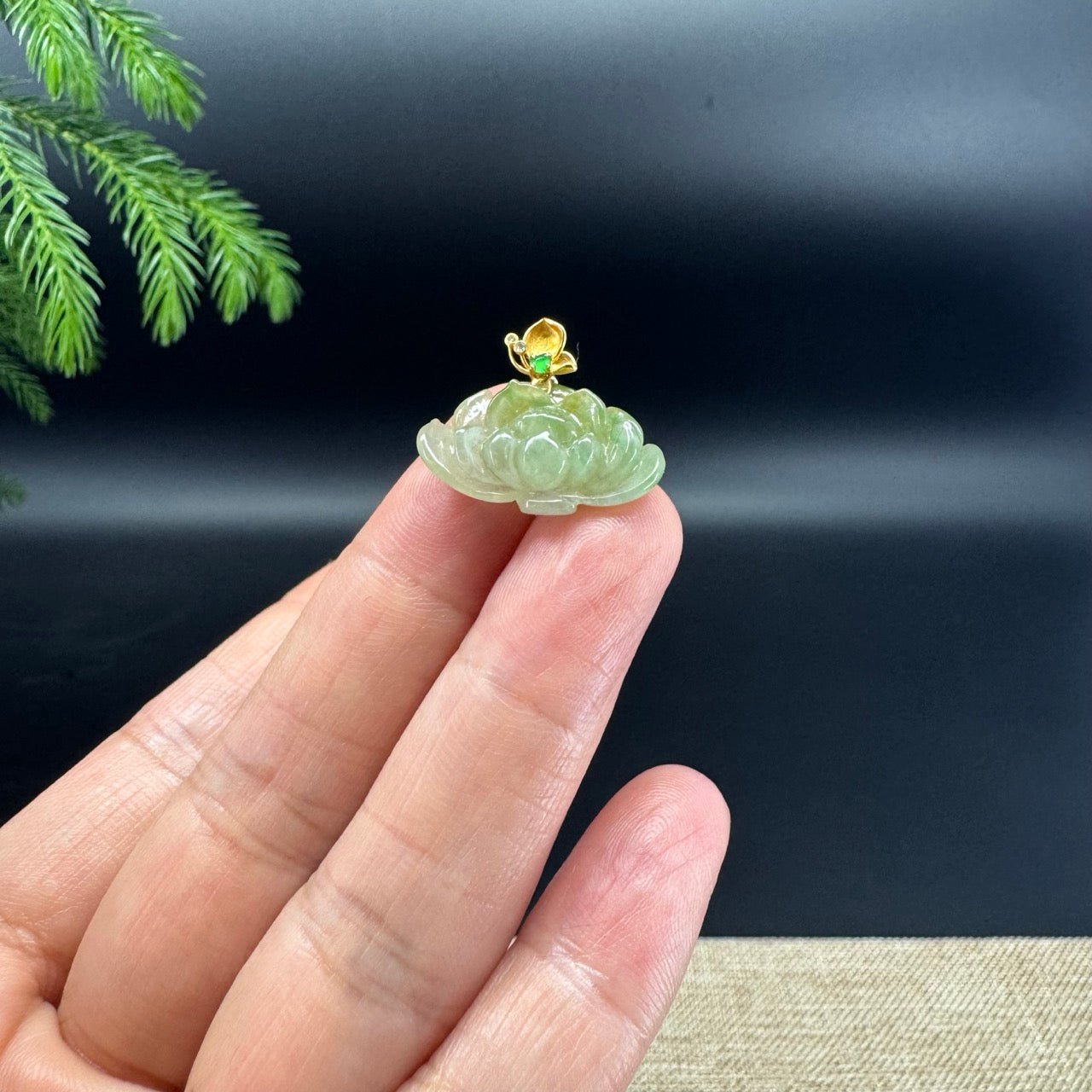 Natural 18K Yellow Gold Burmese Yellow Green Jadeite Jade Lotus Flower Pendant